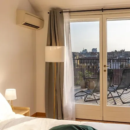 Apartmán Duomo 7 Min - Panoramic Terrace & Two Bedrooms *