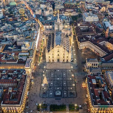Duomo 7 Min - Panoramic Terrace & Two Bedrooms *