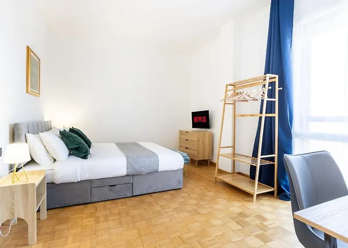 Duomo 7 Min - Panoramic Terrace & Two Bedrooms * Milano