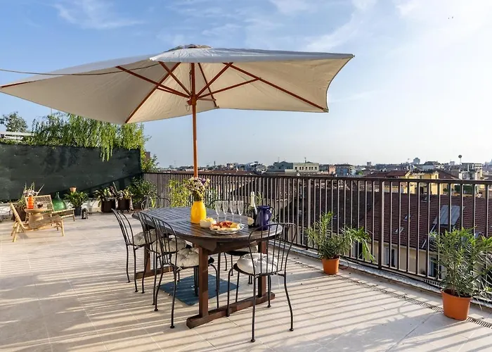 Duomo 7 Min - Panoramic Terrace & Two Bedrooms Appartamento *