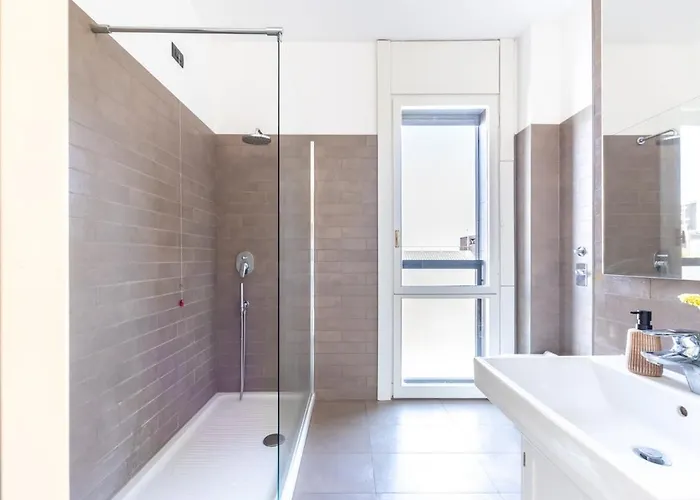 Duomo 7 Min - Panoramic Terrace & Two Bedrooms Appartamento