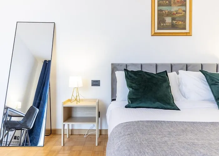 Appartamento Duomo 7 Min - Panoramic Terrace & Two Bedrooms